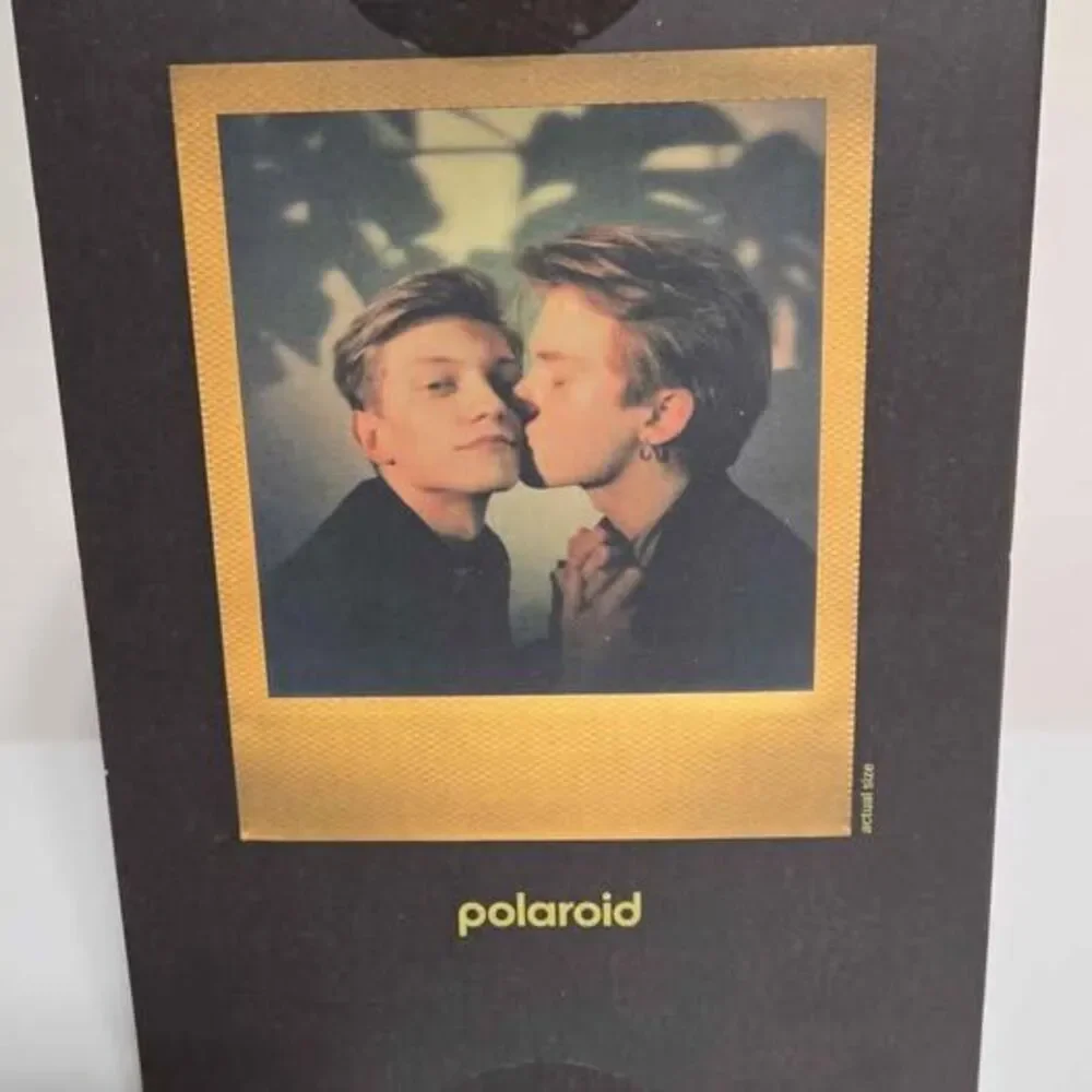 Polaroid now instant camera gen 2 everything box